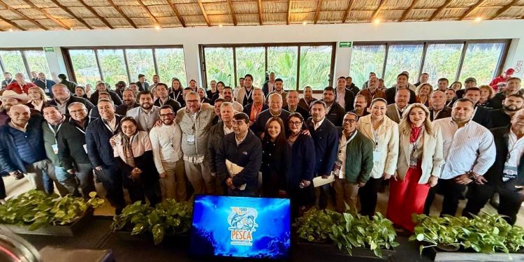 INAUGURA GOBERNADOR VÍCTOR CASTRO SEGUNDO FORO ESTATAL DE PESCA DEPORTIVA