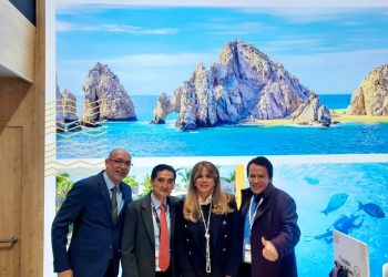 SOCIEDAD Y TRES ÓRDENES DE GOBIERNO TRABAJAN EN LA MEJORA DE SERVICIOS TURÍSTICOS EN LA BAHÍA DE LA PAZ