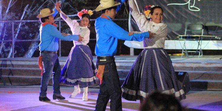 A TRAVÉS DEL ICA SE PRESENTÓ EL PROGRAMA “LETRAS EN PLENILUNIO, ECOS DE LUNA” EN CSL