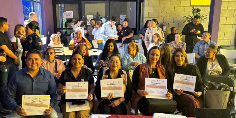 REUNIÓN DE GOBIERNO DE LOS CABOS CON GRUPO MADRUGADORES Y OBSERVATORIO CIUDADANO