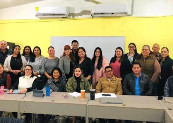 CAPACITAN A PERSONAS SERVIDORAS PUBLICAD MUNICIPALES PARA EVITAR DESERCIÓN ESCOLAR EN LOS CABOS