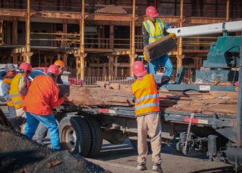 INICIA REMOCIÓN Y RESGUARDO DEL MONUMENTO HISTÓRICO “EL CHUTE” EN SANTA ROSALÍA