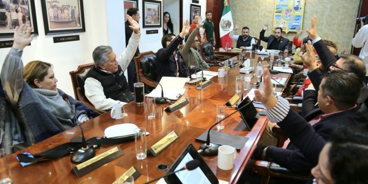 APRUEBA H. CABILDO DE LOS CABOS OTORGAMIENTO DE 300 BECAS DE TRANSPORTE A ESTUDIANTES, DEPORTISTAS Y PERSONAS CON DISCAPACIDAD