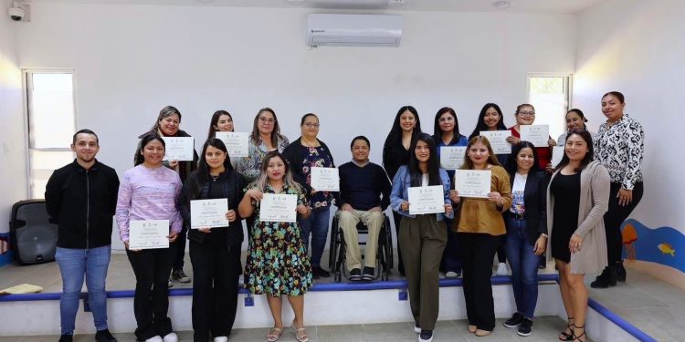 GOBIERNO MUNICIPAL IMPARTE EL 1° TALLER INTRODUCTORIO SISTEMA BRAILLE A DOCENTES DE CSL
