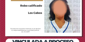 POR COMETER ROBO QUEDA VINCULADA A PROCESO EN LOS CABOS