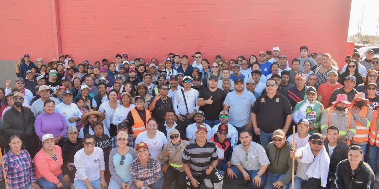 MÁS DE 100 PERSONAS SE UNIERON A LA JORNADA MASIVA DE LIMPIEZA EN LA DELEGACIÓN DE CSL