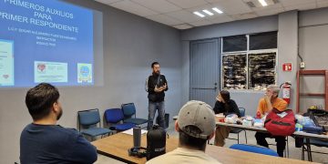 CAPACITAN A INSTRUCTORES DE TALLERES CULTURALES EN LA UABCS SOBRE PRIMEROS AUXILIOS
