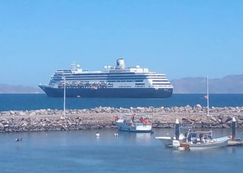 TRAS LAS HUELLAS Por Monserrath Villalejo Baeza