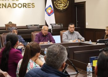 SE REUNE EL GOBERNADOR CON ALCALDES Y TITULARES DE PODERES LEGISLATIVOS Y JUDICIAL EN CONTINUIDAD AL PLIEGO PETITORIO DE BURÓCRATAS