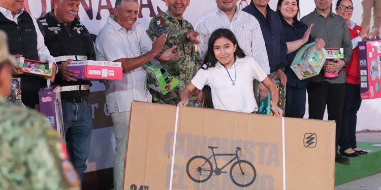 ESTUDIANTES DE LA UABCS DESTACAN EN  INFOMATRIX BCS 2025 Y AVANZAN A  COMPETENCIAS NACIONALES E INTERNACIONALES