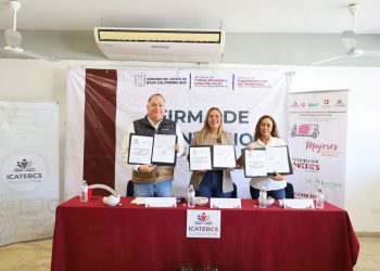 CONVIVEN MAS DE 600 ESTUDIANTES Y PADRES DE FAMILIA EN ACTIVIDAD RECREATIVA