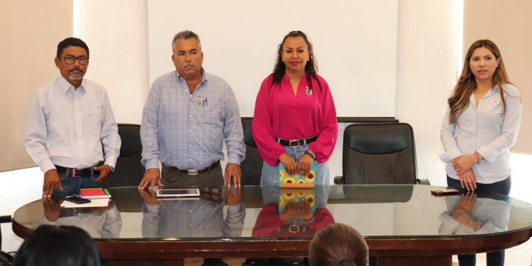 PRESENTA ALCALDE DE LOS CABOS CHRISTIAN AGUNDEZ EL DISEÑO GANADOR DE LAS FIESTAS TRADICIONALES SAN JOSÉ DEL CABO 2025