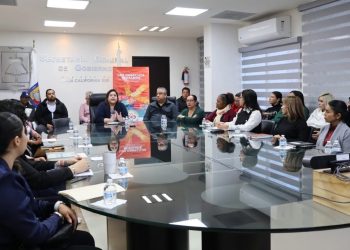 IMPULSAN LA SALUD INTEGRAL Y PREVENCIÓN  DE ADICCIONES ENTRE SERVIDORAS PÚBLICAS