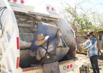 CAPACITAN A PERSONAL DE ZOFEMAT LOS CABOS ANTE POSIBLES EMERGENCIAS EN PLAYAS