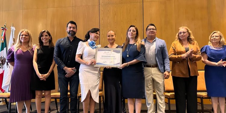 CAPACITAN A PERSONAL DE ZOFEMAT LOS CABOS ANTE POSIBLES EMERGENCIAS EN PLAYAS