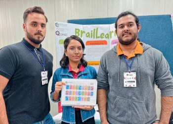 ESTUDIANTES DE LA UABCS DESTACAN EN  INFOMATRIX BCS 2025 Y AVANZAN A  COMPETENCIAS NACIONALES E INTERNACIONALES