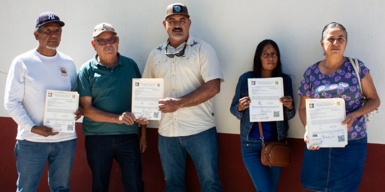 ENTREGAN TÍTULOS A PRODUCTORES GANADEROS Y AVANZAN EN GESTIONES DE APOYO AL SECTOR RURAL