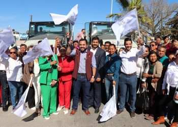 ENTREGA ALCALDE CHRISTIAN AGUNDEZ DOS BARREDORAS MECÁNICAS PARA SERVICIOS PÚBLICOS