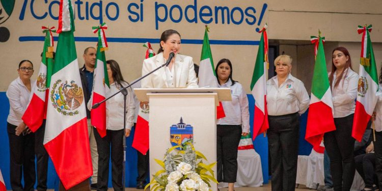 AYUNTAMIENTO DE MULEGÉ CONMEMORA EL DÍA DE LA BANDERA CON CEREMONIA CÍVICA