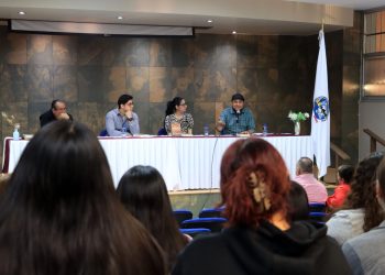 PRESENTAN EN LA UABCS LIBRO SOBRE EXPERIENCIAS DOCENTES EN TORNO A LA NUEVA ESCUELA MEXICANA