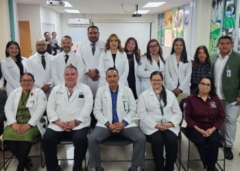 SE GRADÚAN MÉDICOS RESIDENTES COMO  PROFESIONALES DE MEDICINA FAMILIAR Y URGENCIAS  MÉDICAS QUIRÚRGICAS EN IMSS BAJA CALIFORNIA SUR