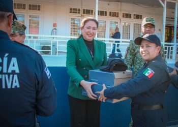 REFUERZAN SEGURIDAD EN MULEGÉ CON ENTREGA DE PATRULLAS Y EQUIPAMIENTO POLICIAL