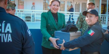 REFUERZAN SEGURIDAD EN MULEGÉ CON ENTREGA DE PATRULLAS Y EQUIPAMIENTO POLICIAL
