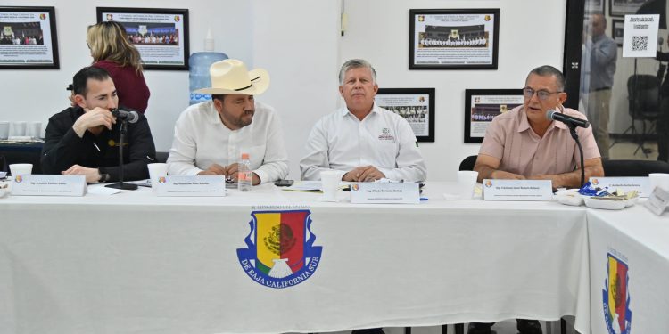 BUSCAN MEJORAR SANIDAD ANIMAL Y ALIMENTARIA DE BCS