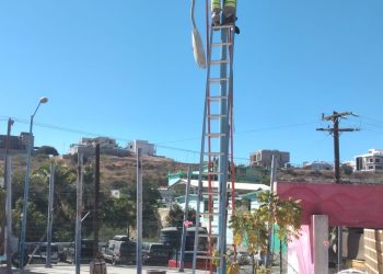 TRAS 9 AÑOS DE ESPERA REHABILITAN ALUMBRADO PÚBLICO EN CANCHA 1ro DE MAYO EN SAN JOSÉ DEL CABO