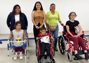 TRAS 9 AÑOS DE ESPERA REHABILITAN ALUMBRADO PÚBLICO EN CANCHA 1ro DE MAYO EN SAN JOSÉ DEL CABO