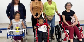 TRAS 9 AÑOS DE ESPERA REHABILITAN ALUMBRADO PÚBLICO EN CANCHA 1ro DE MAYO EN SAN JOSÉ DEL CABO