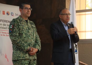 SEDENA IMPARTE CONFERENCIA EN LA UABCS SOBRE EL ROL DE LAS FUERZAS ARMADAS EN LA SEGURIDAD NACIONAL