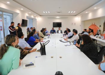 AUTORIDADES Y CIUDADANOS DIALOGAN SOBRE MEJORAS EN EL ABASTO DE AGUA EN CABO SAN LUCAS