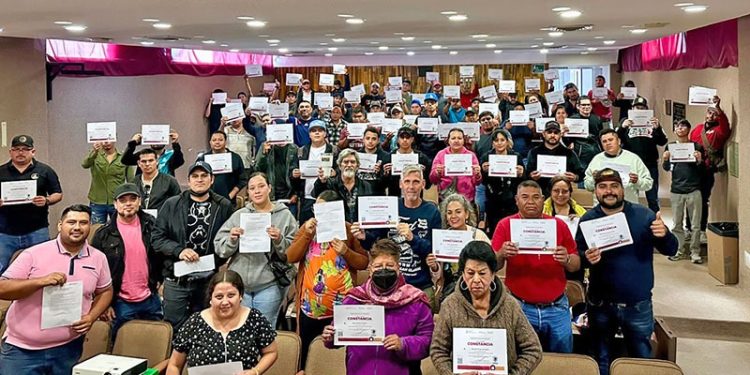 APRUEBA COEPRIS CURSO A MANEJADORES DE ALIMENTOS QUE TRABAJARÁN EN EL CARNAVAL LA PAZ