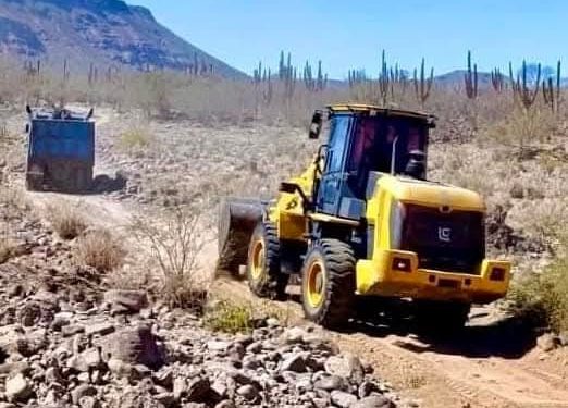 TRAS LAS HUELLAS Por Monserrath Villalejo Baeza