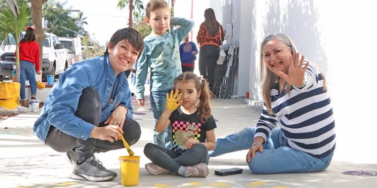 PERSONAL DE LOS CENTROS PENITENCIARIOS DE BCS RECIBE UNIFORMES