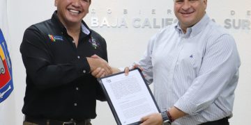 EL GOBIERNO DEL ESTADO DA EN DONACIÓN PREDIO AL SINDICATO DEL CECYTE , EN BENEFICIO DE SUS TRABAJADORES
