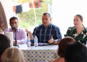 UABCS ENTREGA TÍTULOS Y GRADOS ACADÉMICOS A 187 EGRESADOS