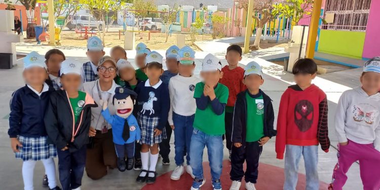 CON EL TEMA : “ EL POLICIA ES MI AMIGO “ LLEVA SSPE PLÁTICAS PREVENTIVAS EN CENTROS ESCOLARES