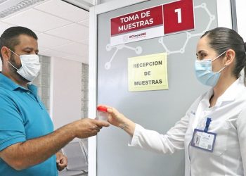 UABCS ENTREGA TÍTULOS Y GRADOS ACADÉMICOS A 187 EGRESADOS