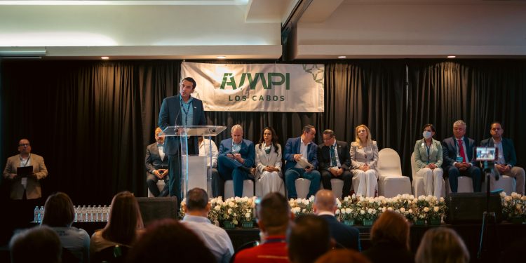 PARTICIPA AYUNTAMIENTO DE LOS CABOS EN EL PRIMER FORO INMOBILIARIO AMPI 2025