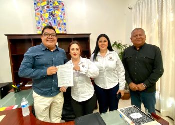 SE REÚNE ALCALDE DE LOS CABOS CON MIEMBROS DEL SINDICATO DE BURÓCRATAS