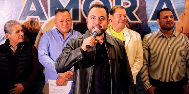 PONE EN MARCHA ALCALDE CHRISTIAN AGUNDEZ PRIMERA ETAPA DE ILUMINACIÓN DEL CENTRO DE CABO SAN LUCAS