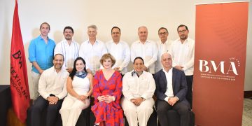 PONE EN MARCHA ALCALDE CHRISTIAN AGUNDEZ PRIMERA ETAPA DE ILUMINACIÓN DEL CENTRO DE CABO SAN LUCAS