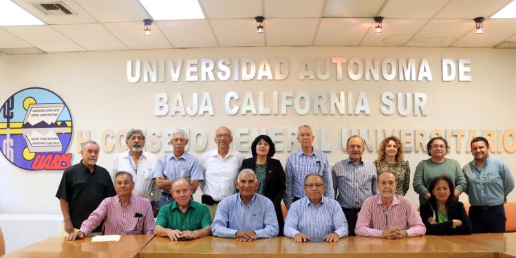 PRESENTAN EN LA UABCS LIBRO SOBRE LA PARTICIPACIÓN DE LAS MUJERES EN TECNOLOGÍAS DE LA INFORMACIÓN Y COMUNICACIÓN EN IBEROAMÉRICA