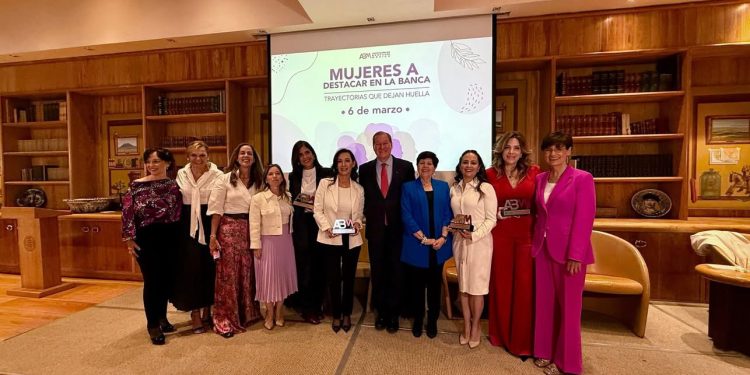 SE REALIZA LA 1ERA EDICIÓN DEL RECONOCIMIENTO  MUJERES A DESTACAR EN LA BANCA 2025 “TRAYECTORIAS QUE DEJAN HUELLA; SERÁ REFERENTE EN EL SECTOR: ABM