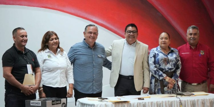 TOMAN PROTESTA A NUEVOS INTEGRANTES DE COMITÉS DE ORGANIZACIÓN Y PARTICIPACIÓN CIUDADANA EN LOS CABOS