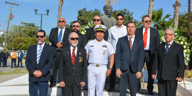 CONMEMORAN EN LOS CABOS EL 219 ANIVERSARIO DEL NATALICIO DE BENITO JUÁREZ