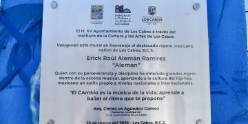 RECONOCEN AL RAPERO ALEMÁN CON PLACA CONMEMORATIVA MURAL EN CABO SAN LUCAS