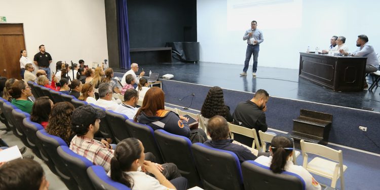 REFUERZAN SEGURIDAD Y LIMPIEZA EN LOS CABOS CON EQUIPO DONADO DESDE CALIFORNIA